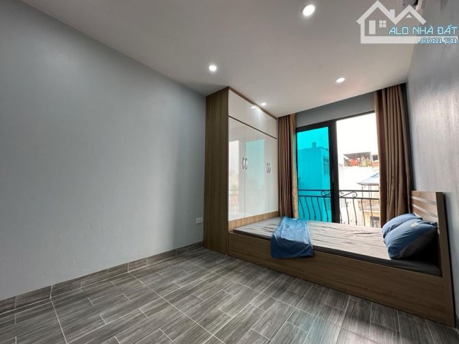 CCMN Ngọc Khánh, 81m² x 7 tầng, 24 phòng khép kín, thang máy, full nội thất, dòng tiền 1,2 - 5