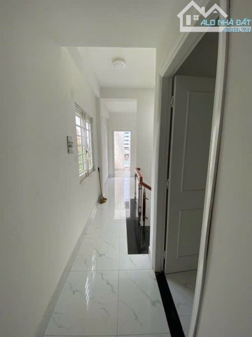 Bán nhà HẺM XE HƠI _ 3 tầng_ THỚI AN 16 Q12. GIÁ CHỈ 5ty100 - 5