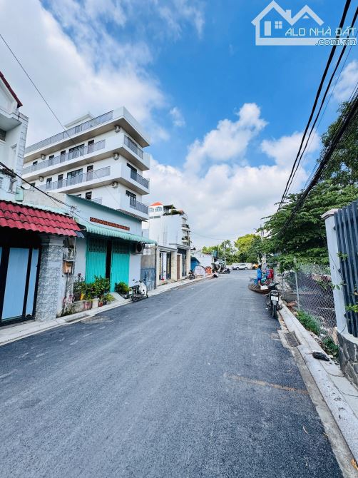 CHỦ CẦN BÁN GẤP ĐẤT NGANG 5X20(100M2), ĐƯỢC XÂY DỰNG HẦM 5 TẦNG, NGAY MẶT TIỀN DS11 Ql13 - 5