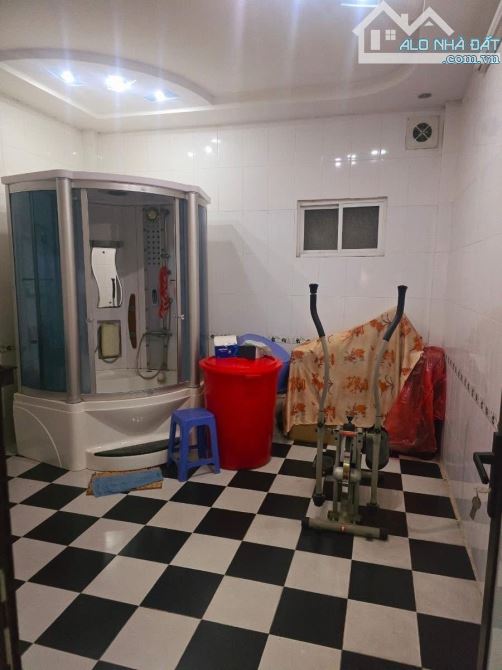 Bán nhà Phan Kế Bính, 2p ra phố, nhà mới, 2 thoáng, 40m2*5T, giá 7.3 tỷ, 4 ngủ - 5