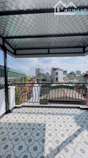 Bán nhà xây mới Hào Nam - Đống Đa - Phân lô - Gara Oto 7 chỗ - 7 tầng - Thang máy - 21.9 t - 5