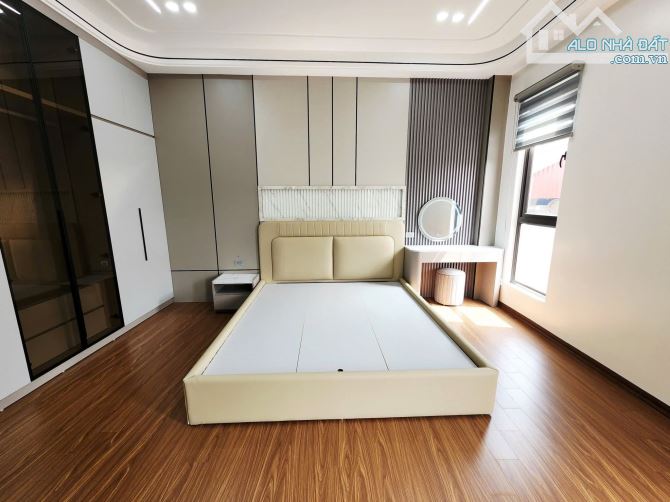 6 tầng thang máy xây mới Nguyễn Văn Cừ, 20m ra Phố, 45m2 sổ x mtiền 8m,full đồ.Giá 11.6 tỷ - 5