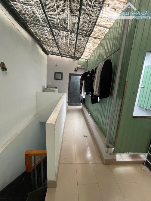 Bán nhà 3 tầng Góc 2MT KDC Nguyễn Hữu Thọ , dòng tiền 25tr/th. Gọi Tuyết - 5
