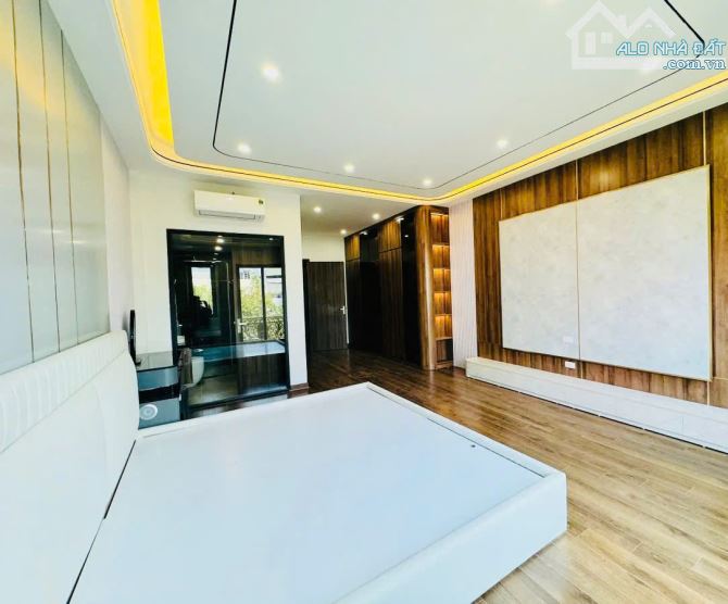 View KĐT Khai Sơn - Phố Ngọc Thụy, Nhà đẹp Thang Máy 6Tầng - VF9 Quay đầu, Giá Đầu Tư F1 - 5