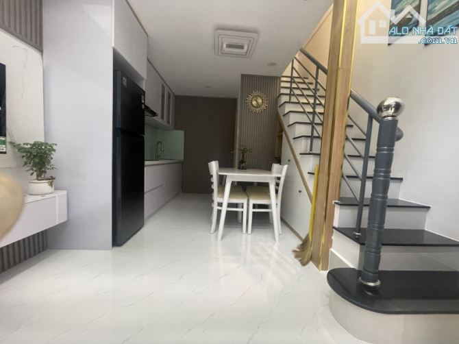 BÁN NHÀ GẦN MẶT TIỀN LÊ VĂN SỸ, P12 QUẬN 3, FULL NỘI THẤT, 20M2, 2 TẦNG, 2 PN, CHỈ 4.6 TỶ - 5