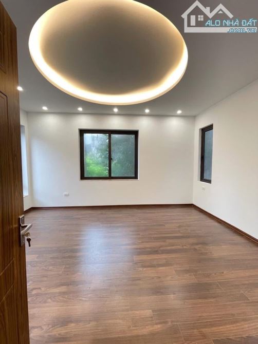 🏡 BÁN NHÀ NGÃ TƯ SỞ – LÔ GÓC, 2 MẶT NGÕ, CÁCH Ô TÔ 5M, 62M², 5 TẦNG, MT 6,5M – 12 TỶ - 5