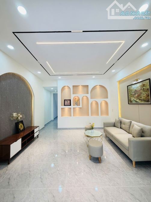Thống Nhất - Gò Vấp - 50m2 - 3 Tầng - 6.6 tỷ - Hẻm Ô tô - Hoàn công - SHR - 6