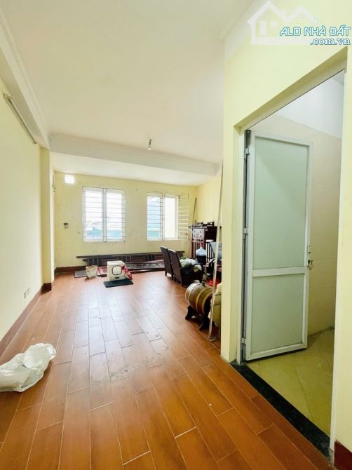 Bán nhà 2 mặt phố Xã Đàn  Đê La Thành, 120m² - 7 tầng hiện đại, sổ đỏ vuông vắn - 5