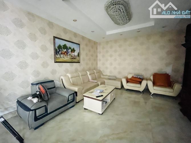đường Liên Ấp 2-3 bình chánh 300m2 4 tầng giá chỉ 26.x tỷ - 5