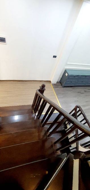 NHỈNH 9 TỶ LÔ GÓC 2 THOÁNG 5 TẦNG THANG MÁY .GA RA Ô TÔ RA VÀO NGÀY TT QUẬN - 5