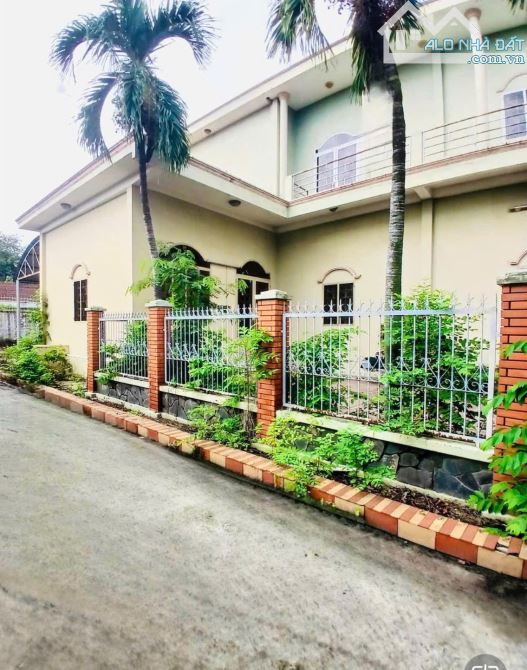 Bán Biệt Thự Mặt Tiền Hóc Môn - 1266M2 (18 x 62m ) - 2Tầng - Đường 40m -  Chỉ 25,9 Tỷ. - 6