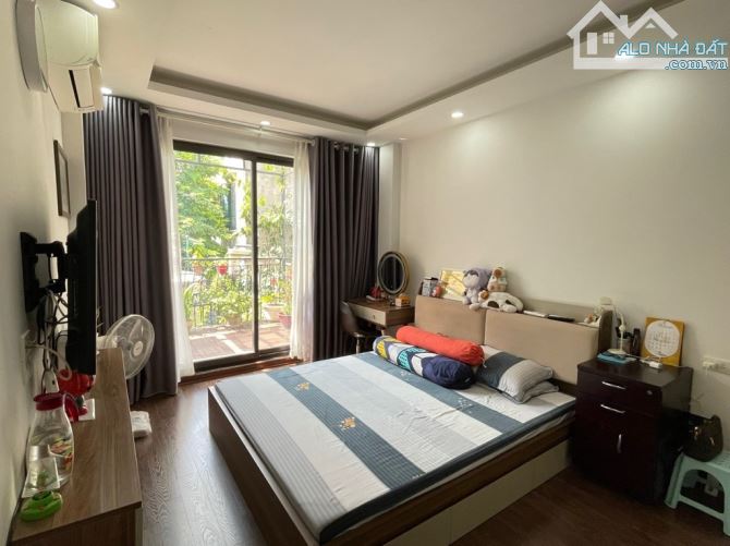 Cực Hiếm, Giá Siêu tốt nhà Bồ Đề 60 X4 tầng, vài bước ra Hồ, ô tô tránh gần - 6