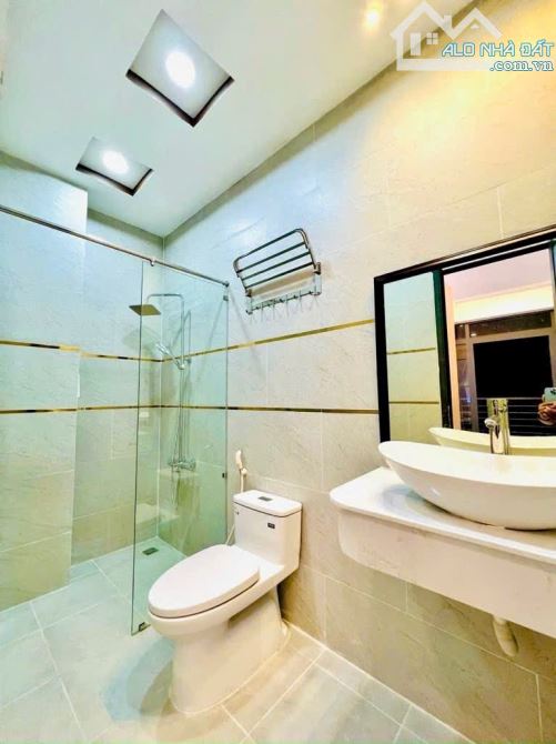 Bán nhà HẺM Ô TÔ_ sát MẶT TIỀN QUANG TRUNG, p10, GV_5 TẦNG_ Thuê 25tr/th_ 💰13TY - 6