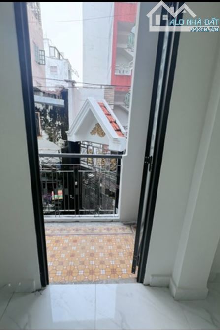 Cần bán gấp nhà riêng sát đường CMT8 Q10, giá 5.15ty - 6