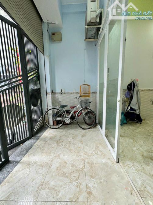 NHÀ 2 TẦNG - HẺM Ô TÔ 6M THÔNG LUỒNG -SỔ VUÔNG 60 M2. - 6