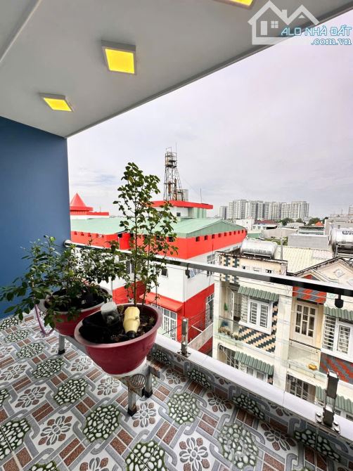 NHÀ ĐẸP – XÂY Ở KIÊN CỐ, NHƯ MỚI - 3 TẦNG 5.X TỶ, Q12 - 6