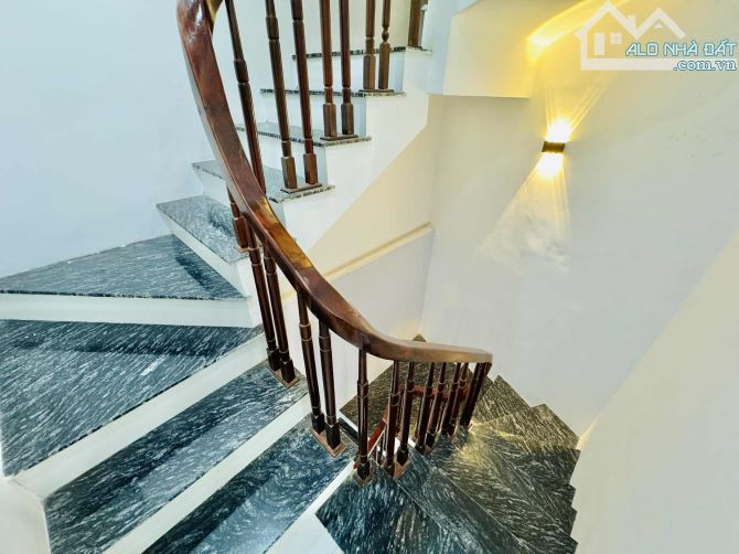 Nhà Phố Trần Khát Chân : 4Tầng - 4ngủ - Lô Góc - 15m ra oto - 6