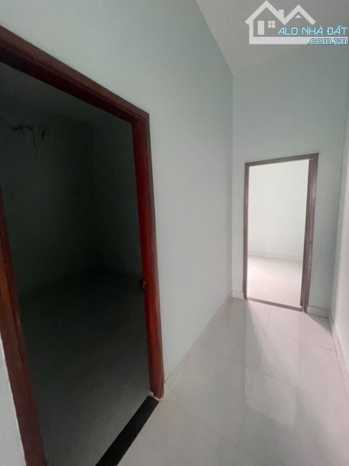 Bán Nhà 1 Lầu, 3PN, SHR, Chỉ 100m ra QL50, giá 2 tỉ 50 tr có TL. - 6