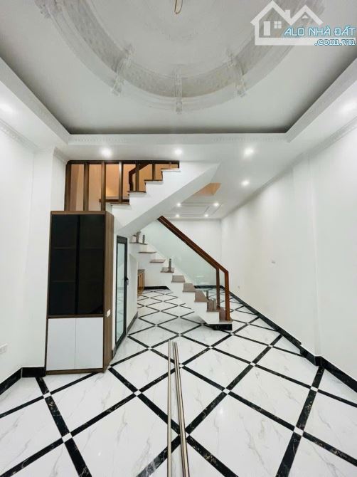 BÁN NHÀ GIẢI PHÓNG, Ô TÔ ĐỖ CỬA, FULL NỘI THẤT Ở LUÔN, 45M2X 5T GIÁ CHỈ 10,2 TỶ - 6