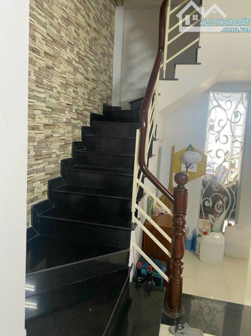 Nhà Phố 3 Tầng - 4x19 - Hẻm Xe Hơi - Gần TT Quận 7 - Nhỉnh 6 Tỷ - 6