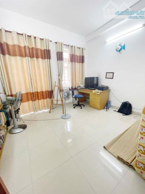 Nhà 3 tầng 4 phòng ngủ hẻm xe hơi thông 70m2 đường Dương Quảng Hàm Phường 5 Gò Vấp - 7