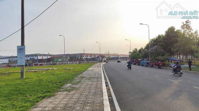 HN040 ( D045 ) Bán đất mặt đường đường DT 777 Ngay KCN Bàu Xéo, Trảng Bom. 10x67 Cách QL1A - 7