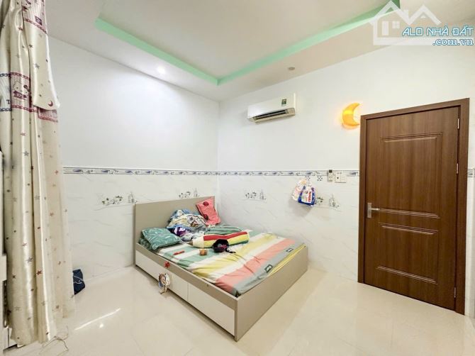 Huỳnh Tấn Phát sát vách Q7 - Nhà 2 tầng 3PN - 4x16 - hẻm 6m - nhỉnh 4 tỷ - 7