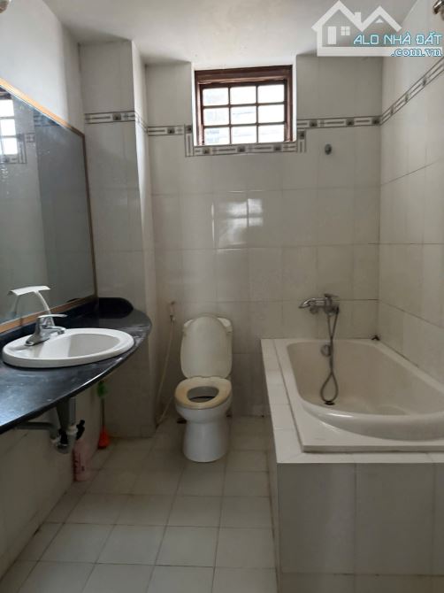 Nhà 4 tầng kiệt Văn Cao,có 4phòng ngủ 3 nhà vệ sinh - 7