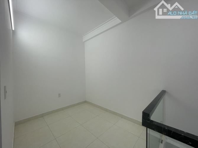 Nhà sân cổng riêng 4 tầng tại Đằng Hải sát khu TĐC vườn hoa - 8