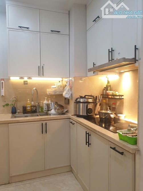 CĂN GÓC- CHUNG CƯ VNT TOWER 19 NGUYỄN TRÃI-96M-3PN-2WC-CÓ SLOT Ô TÔ-FULL NỘI THẤT-8TỶ7 - 8
