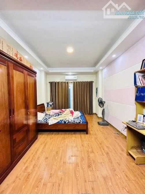 🚗 ĐẸP KEENG! NHÀ CẦU GIẤY - PHÂN LÔ, 5 TẦNG, NỞ HẬU, ĐẸP, Ở SƯỚNG. - 8