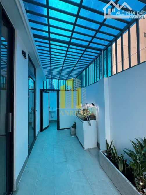 NHÀ ĐẦY ĐỦ NỘI THẤT 5 PHÒNG GIÁ 65 TRIỆU - HẦM 3 LẦU - 8