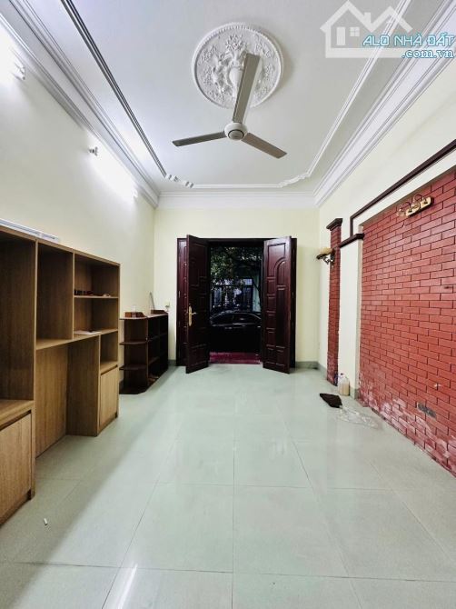 Trùm BĐS Đống Đa – siêu phẩm thật 100% Chùa Láng 70m², 5 tầng, ô tô tránh – giá 20,5 tỷ - 8