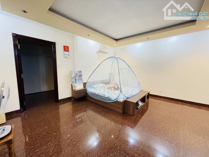 đường Liên Ấp 2-3 bình chánh 300m2 4 tầng giá chỉ 26.x tỷ - 8