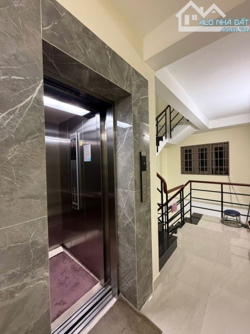Bán gấp nhà mặt tiền đường Lý Thái Tổ, Quận 3 giáp Quận 1-5 tầng có thang máy-Lề đường 7m - 9