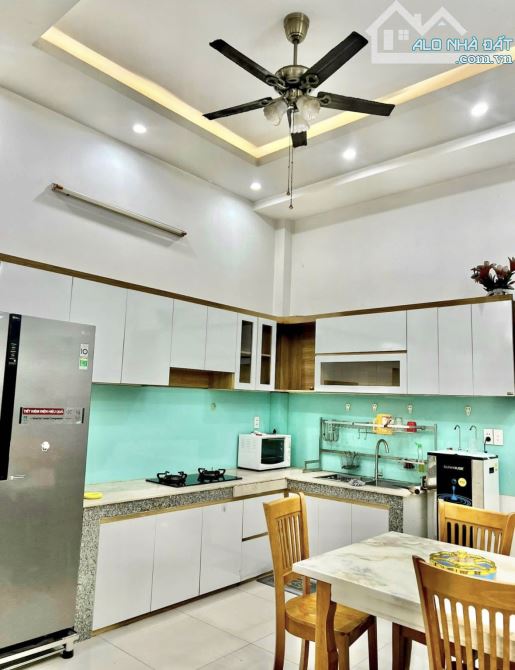 BÁN GẤP NHÀ DƯƠNG TƯ GIANG, QUẬN 5. GIÁ 5TỶ310/ 68,8M2(4,3x16M). ĐANG CHO THUÊ 24TRIỆU/TH - 9