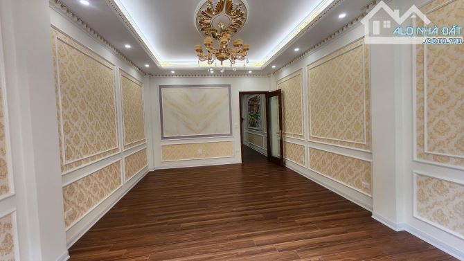 CC BÁN NHÀ RIÊNG PHÙNG CHÍ KIÊN CẦU GIẤY, số 16 ngõ 93 MỚI XÂY - THANG MÁY - 6 TẦNG - 9