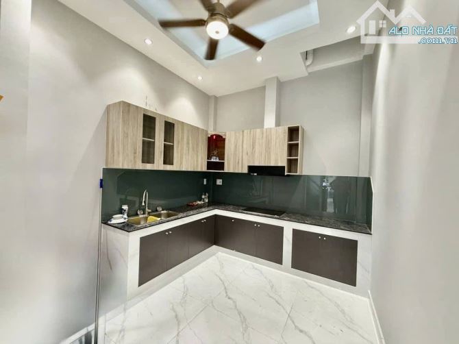 Nhà Đẹp Đồng Đen, Tân Bình, 37m2, 4 Tầng, Không Lộ Giới, Chỉ 6 Tỷ 8 - 9