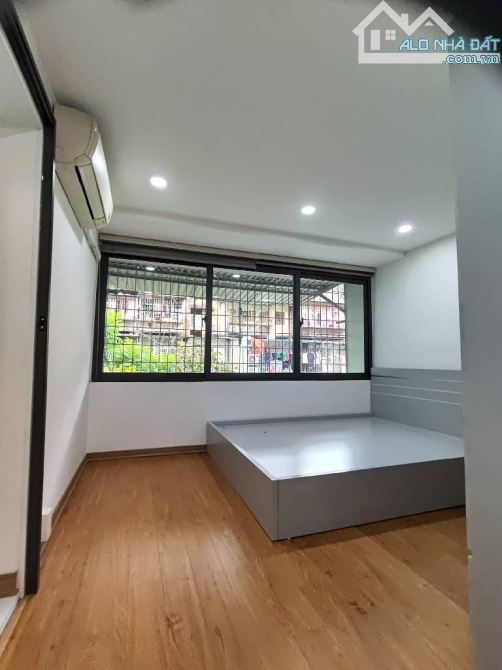 Bán tập thể tầng 3 khu Thành Công, sổ 41,2m2 sử dụng 100m, căn 5 ngủ, trung tâm Ba Đình - 9