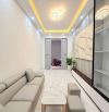 - Bán nhà Hoàng Quốc Việt, sát phố, 35m2, 10 tỷ.