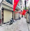 Chủ hạ giá cần bán gấp nhà Cầu Giấy, mặt tiền 6.5m, nội thất chuẩn Âu, giá  7.5 tỷ