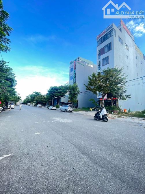 Bán lô đất đường 15m Kinh Dương Vương, dt:187.5m2 ngang 7,5m - gần biển Nguyễn Tất Thành - 2