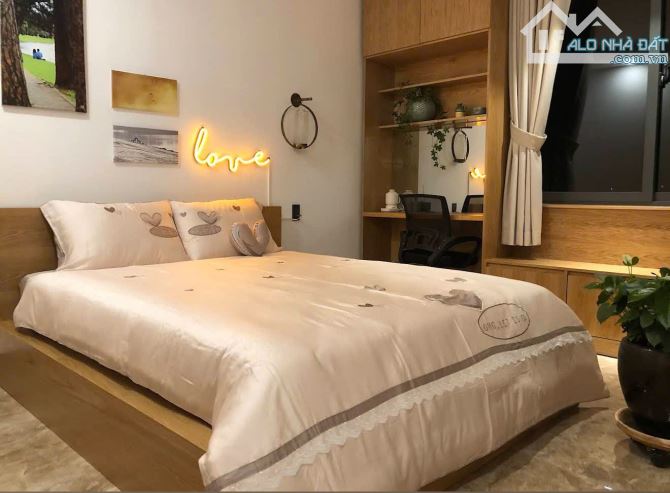 Bán Gấp Khách Sạn 131m2 Ngang 5m View Đẹp Đường Nhựa Ô Tô 12m Sẵn Hợp Đồng Thuê 25tr