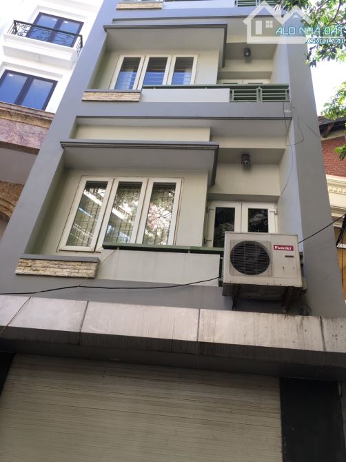 Bán nhà mặt phố Ngô Gia Tự, Long Biên. 88 m2, 3 Tầng. Vỉa hè rộng, ô tô, KD, VP cho thuê.