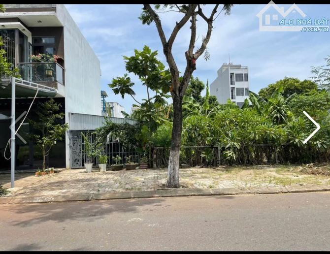lô đất mặt tiền Võ Văn Đồng . DT:180m , ngang 10m . Giá : 11tỷ500 TL