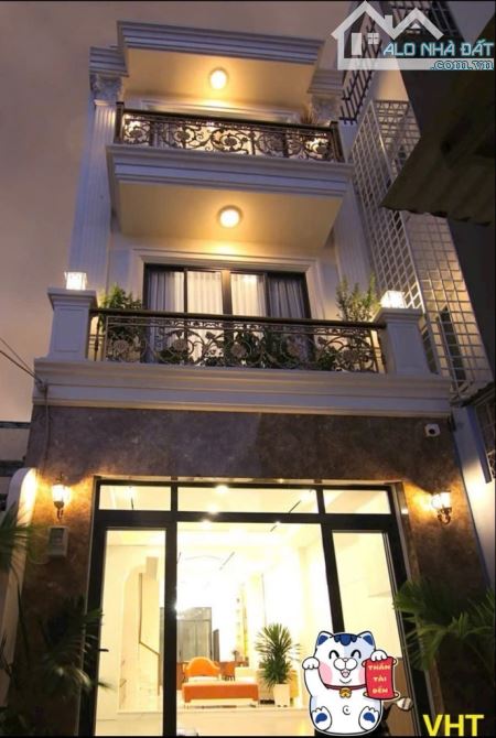 NHÀ PHỐ 3 TẦNG - 4 PHÒNG NGỦ - MỚI ĐẸP Ở NGAY -