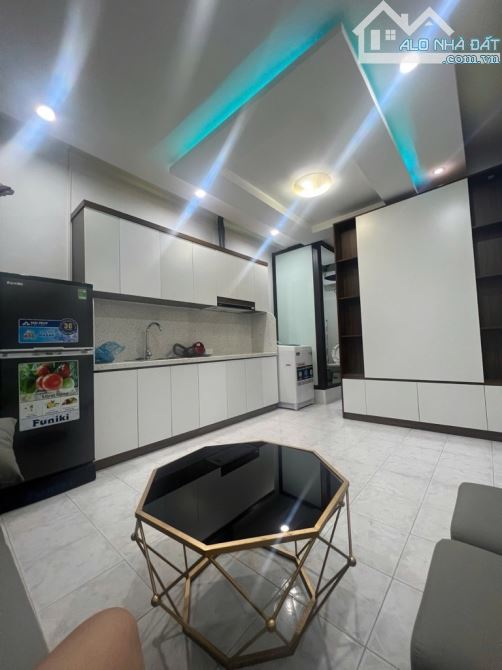 TRUNG TÂM HAI BÀ TRƯNG_CĂN HỘ TẬP THỂ TẦNG THẤP_NHÀ MỚI Ở LUÔN_GIÁ 2 TỶ 2