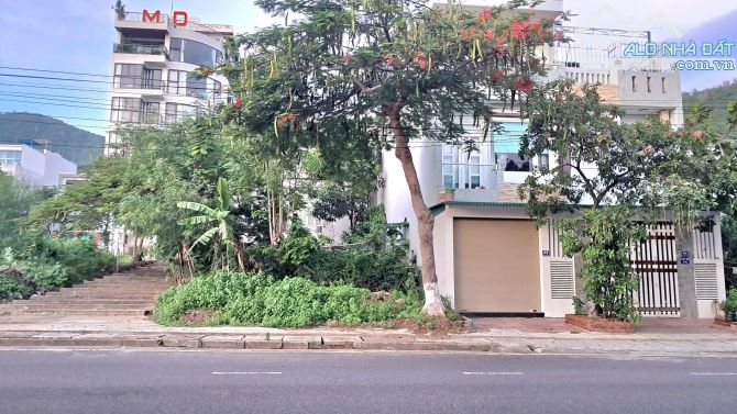 💥Bán Đất Lô Góc 2 Mặt Tiền Đường Phạm Văn Đồng Đường Rộng 26M Gần Biển