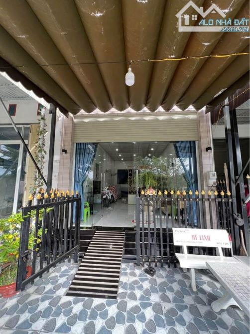 Nhà đẹp 72m2 sổ hồng riêng chỉ 860 triệu đường phan văn hớn,xuân thới thượng