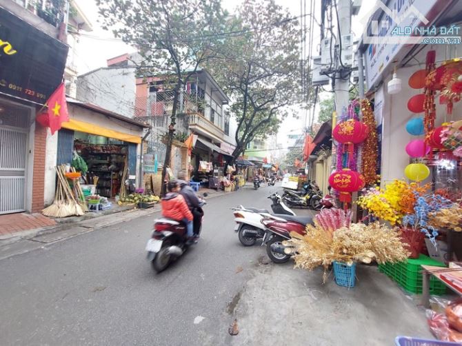 Bán đất Cầu Diễn , xây căn hộ dòng tiền, tòa văn phòng, 142m2, mt8,2m, giá đầu tư 34 tỷ.